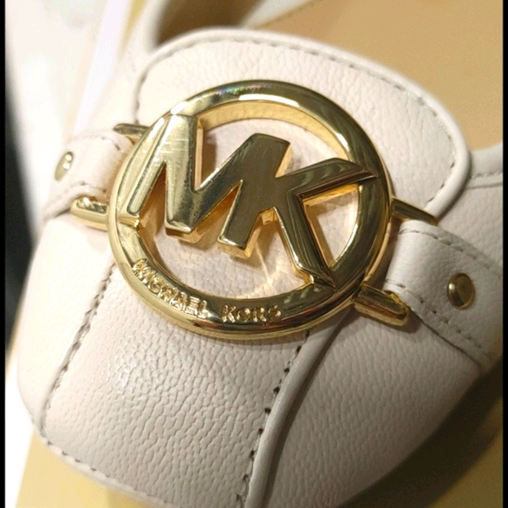 Michael Kors FULTON MOC Leather Ballet Flats MK Cream Gold Size 6 NEW - Picture 2 of 5